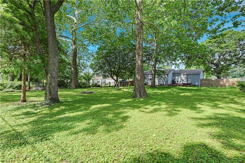 9715 Holmes Road — photo 23