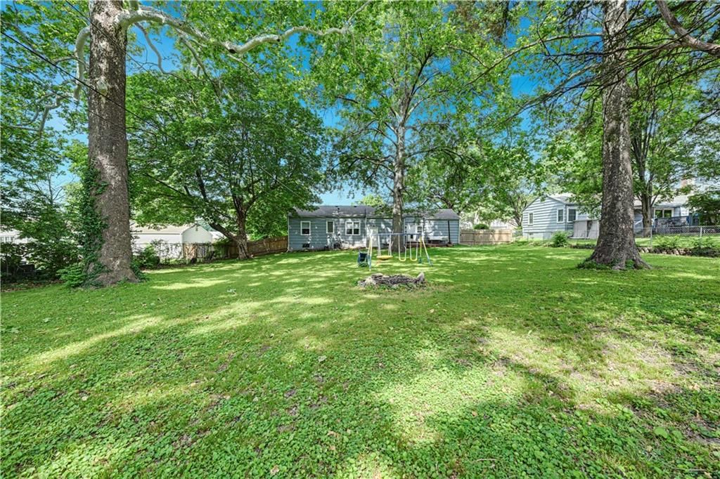 9715 Holmes Road — photo 24