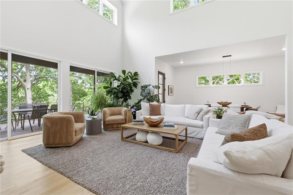 5330 Oak Street — photo 9