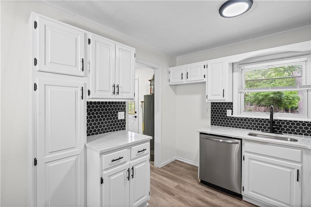 7507 High Drive — photo 9