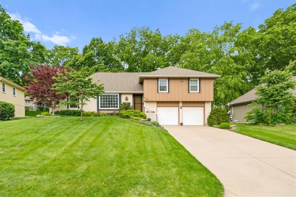 8708 Woodward Street, Overland Park, KS