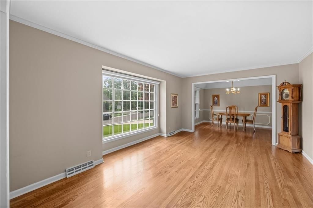 8708 Woodward Street — photo 4