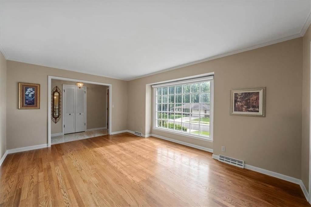 8708 Woodward Street — photo 5
