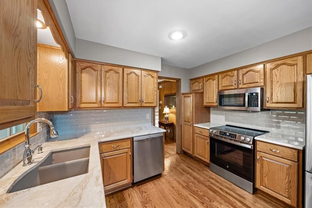 8708 Woodward Street — photo 10