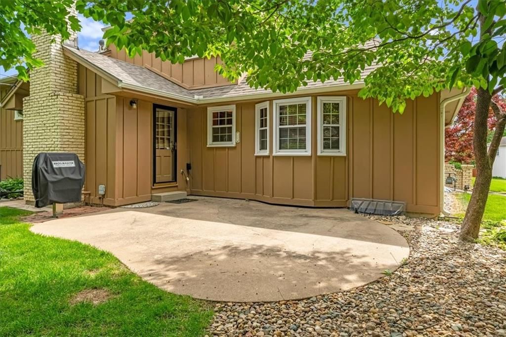 8708 Woodward Street — photo 28
