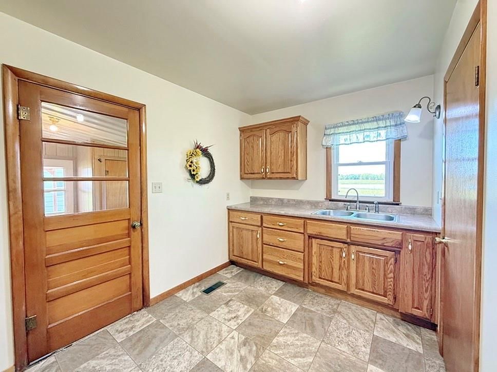 15703 S 2850 Road — photo 49