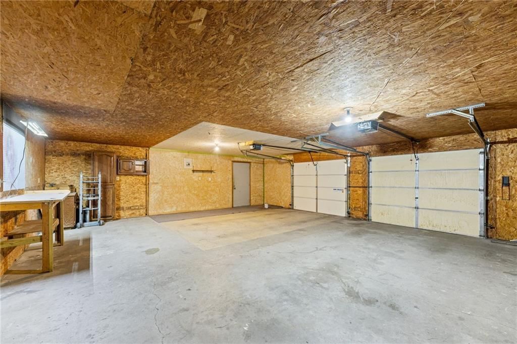 902 E Broadway Street — photo 20