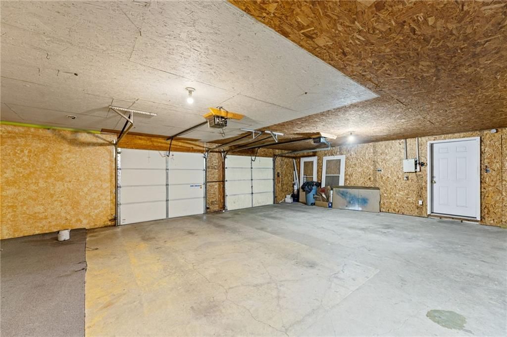 902 E Broadway Street — photo 22
