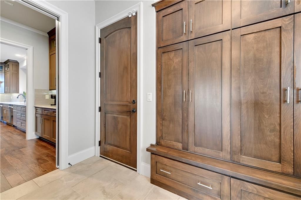 16916 Bond Street — photo 34
