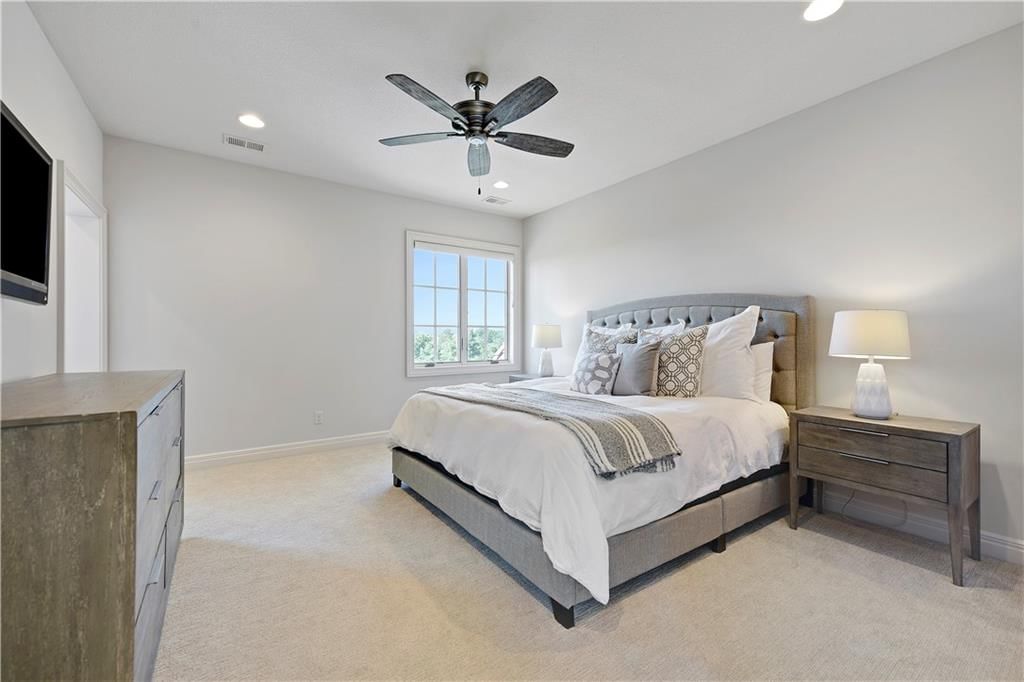 16916 Bond Street — photo 38