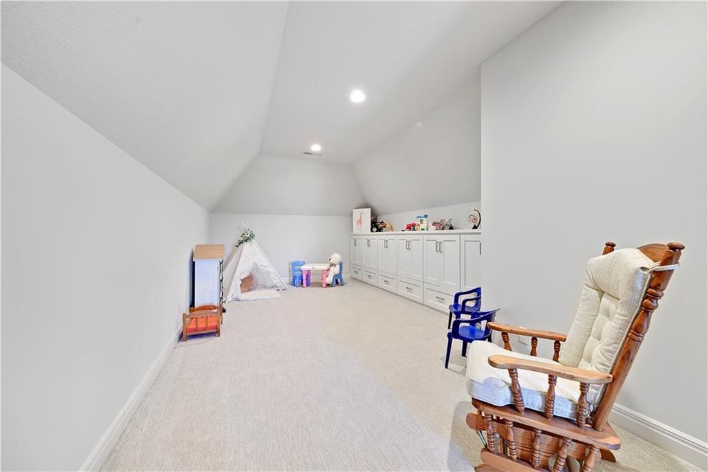16916 Bond Street — photo 41
