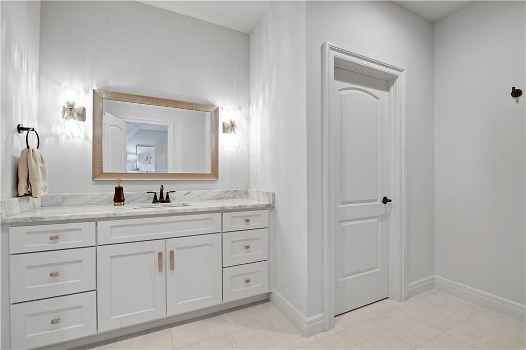 16916 Bond Street — photo 43