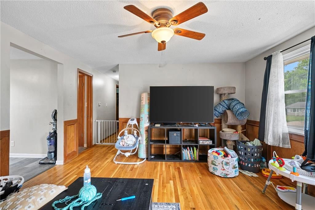 4024 N Walrond Avenue — photo 6