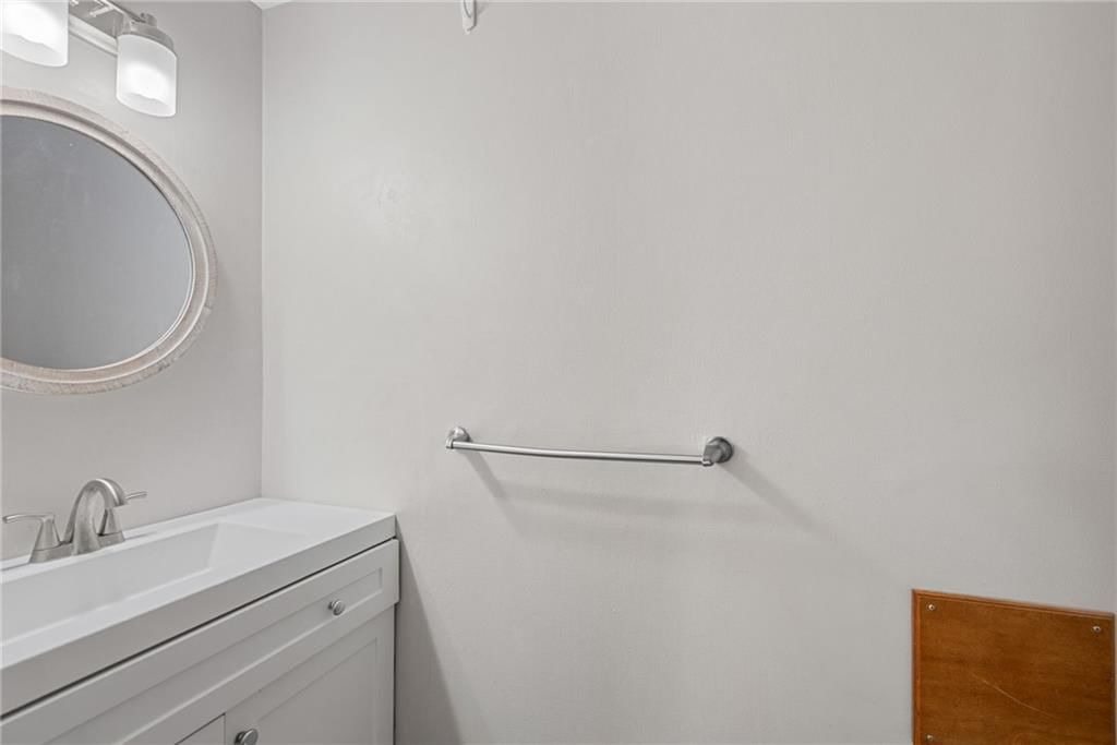 4024 N Walrond Avenue — photo 16