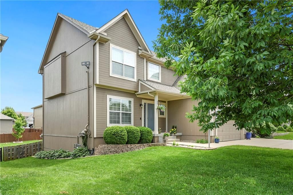 327 SE Highland Park Drive — photo 3