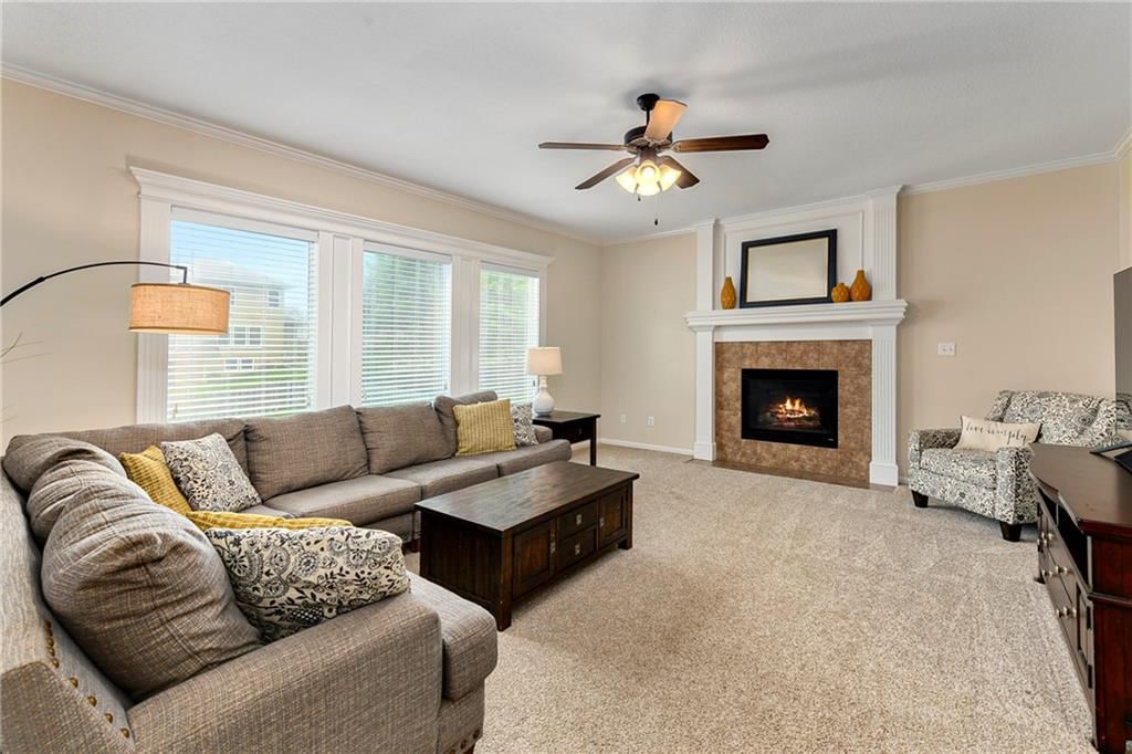 327 SE Highland Park Drive — photo 5