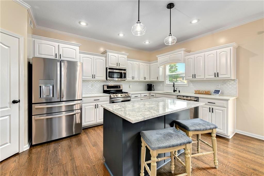 327 SE Highland Park Drive — photo 15