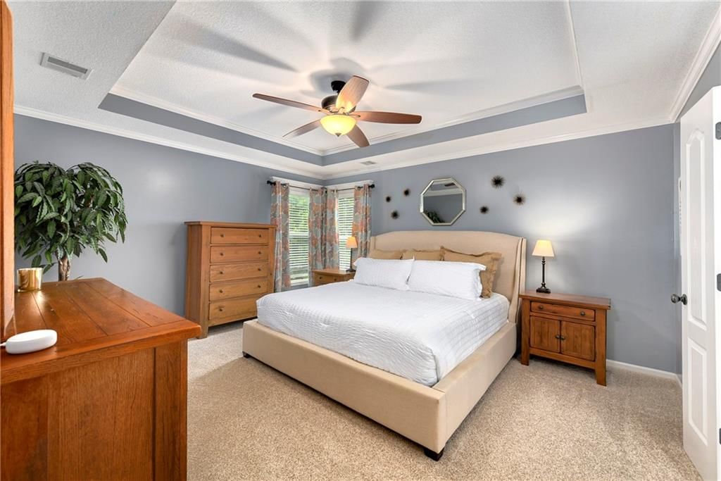 327 SE Highland Park Drive — photo 17