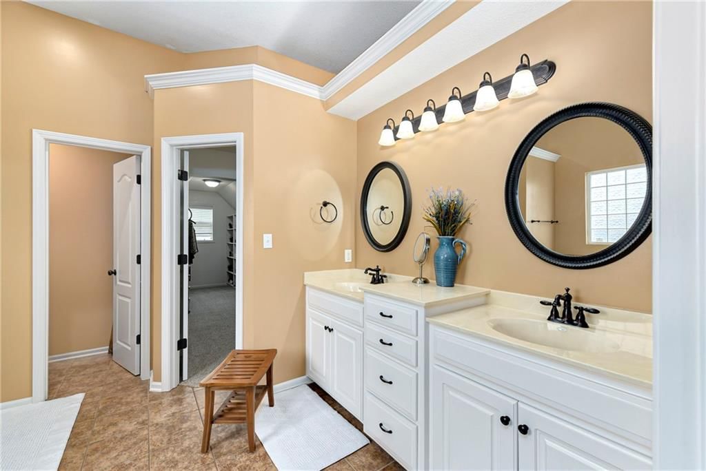 327 SE Highland Park Drive — photo 19