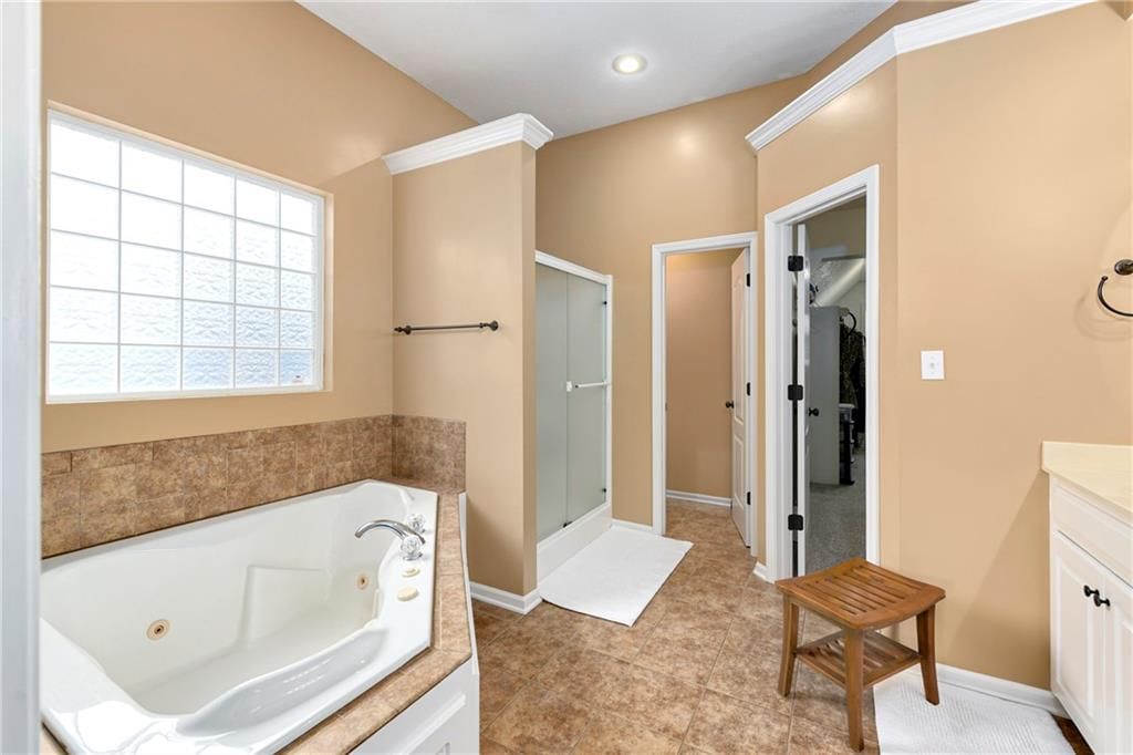 327 SE Highland Park Drive — photo 21