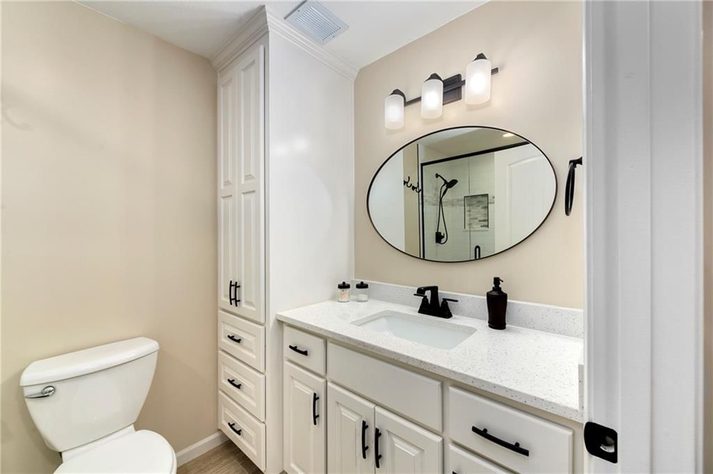 327 SE Highland Park Drive — photo 30