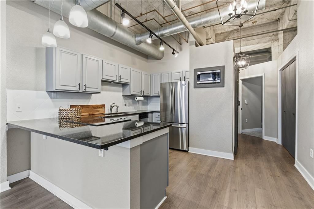 321 W 7th Street — photo 5