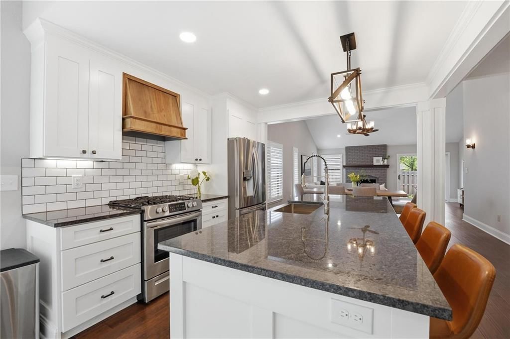 12856 Cambridge Terrace — photo 9