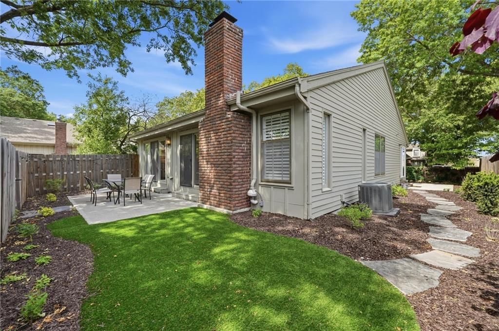 12856 Cambridge Terrace — photo 42