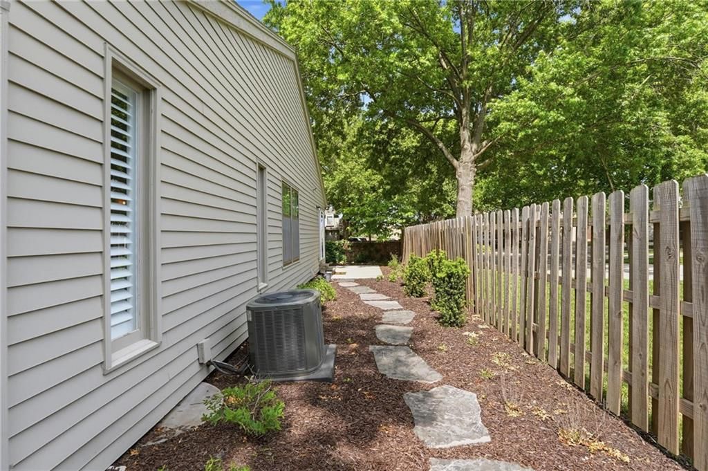 12856 Cambridge Terrace — photo 47