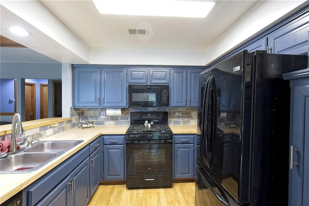13837 W 58th Terrace — photo 9