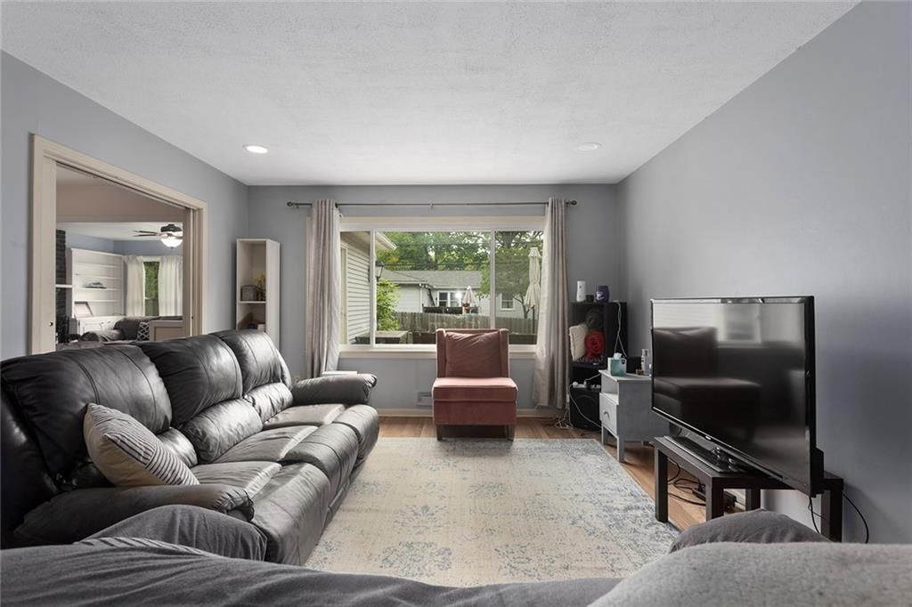 10239 OUTLOOK Drive — photo 5