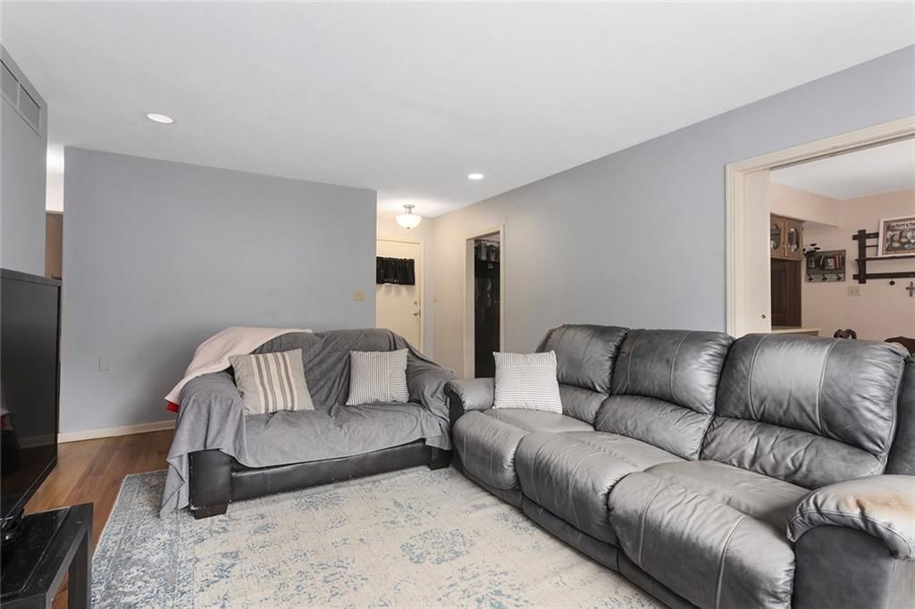 10239 OUTLOOK Drive — photo 6