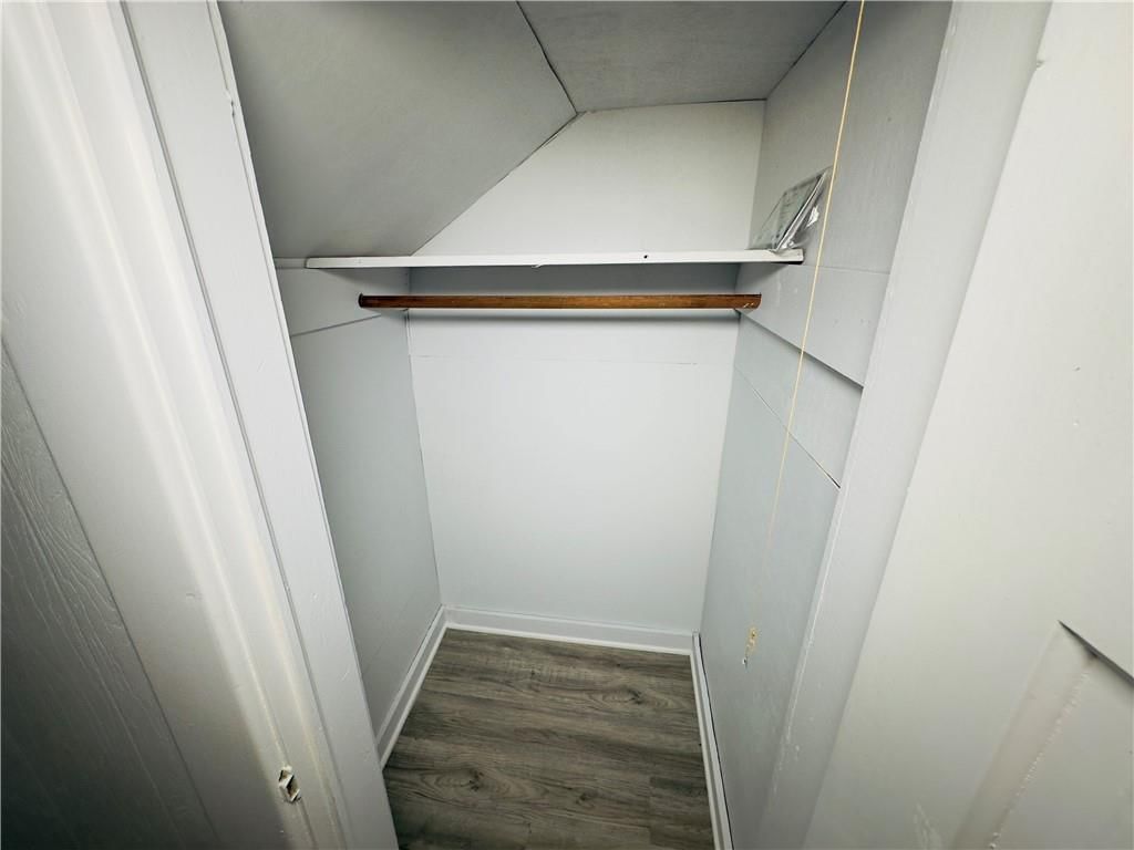 409 W Miller Street — photo 27