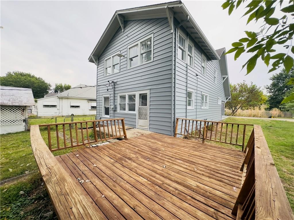 409 W Miller Street — photo 36