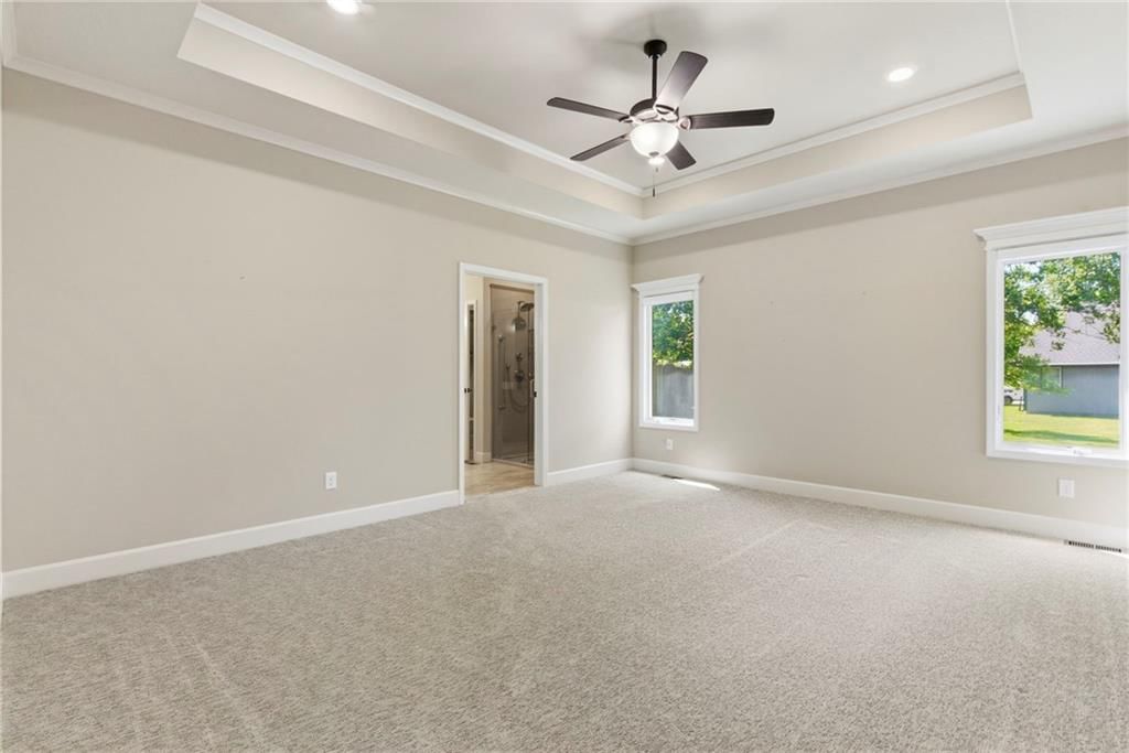 404 W 10th Street — photo 16