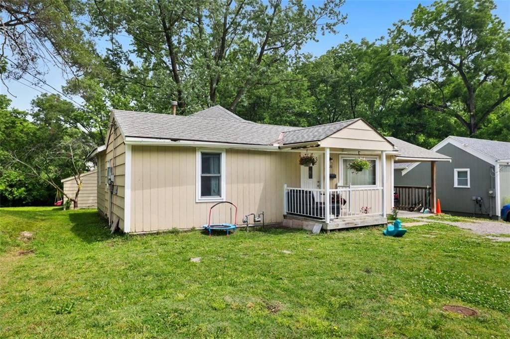 520 E Fair Street — photo 2
