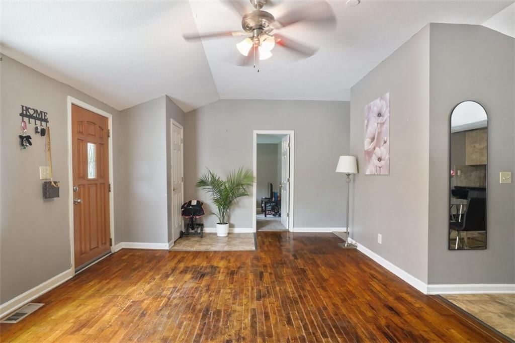 520 E Fair Street — photo 4