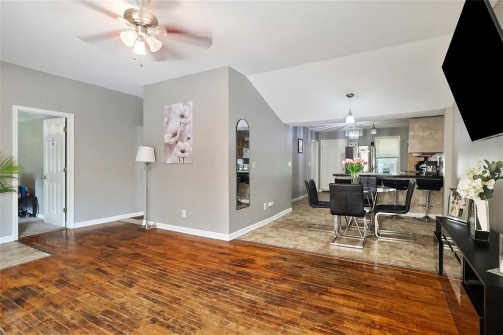 520 E Fair Street — photo 7