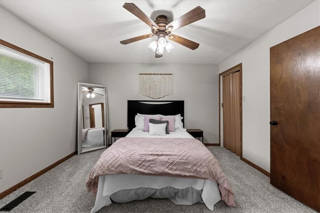 403 N Johnson Drive — photo 17