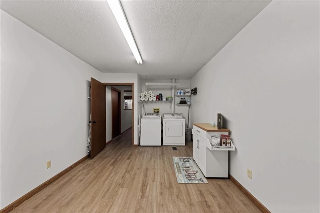 403 N Johnson Drive — photo 21