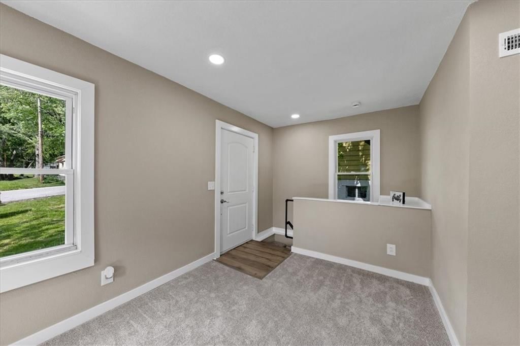 12107 Henry Street — photo 3