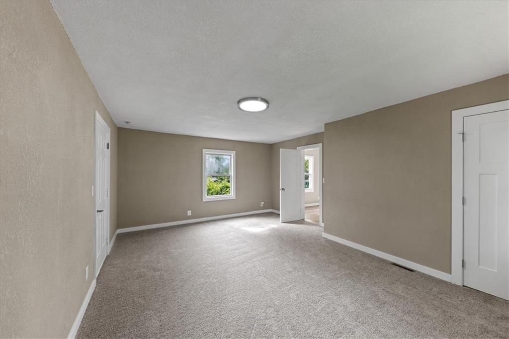 12107 Henry Street — photo 13