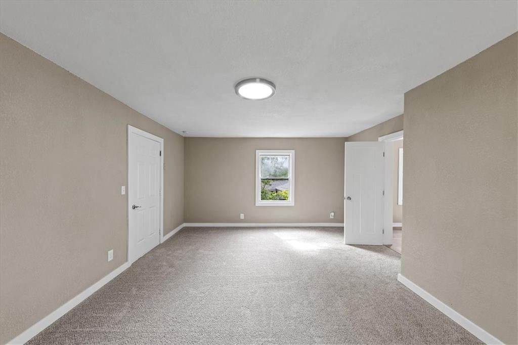 12107 Henry Street — photo 14