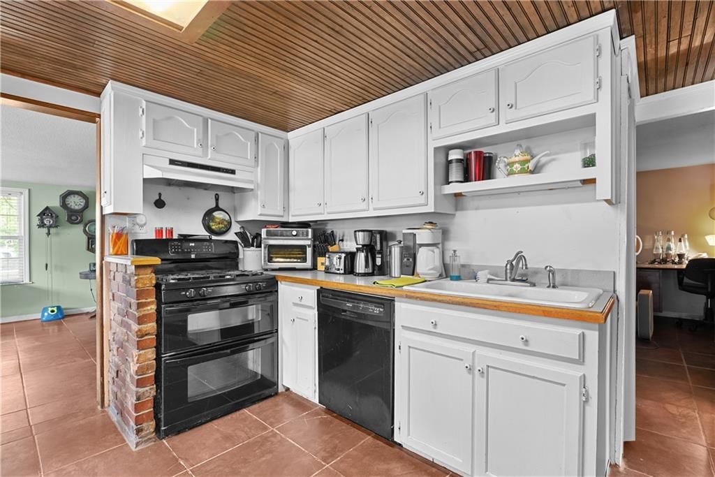 31212 E Webster Road — photo 32
