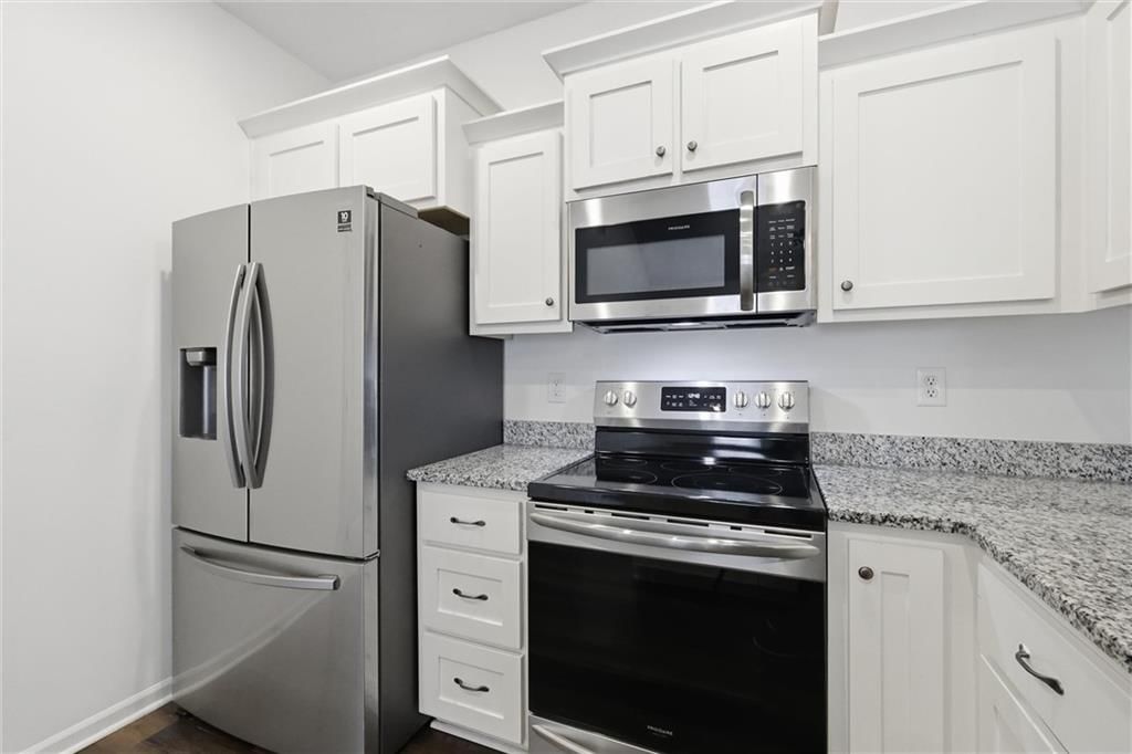 1304 E Joles Drive — photo 7