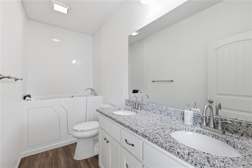 1304 E Joles Drive — photo 19