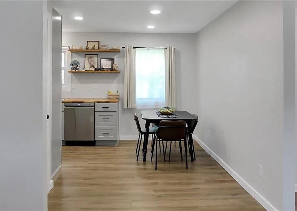 726 W Broadway Street — photo 5