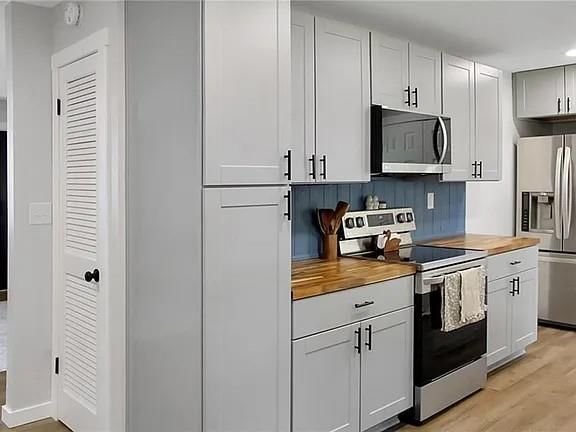 726 W Broadway Street — photo 7