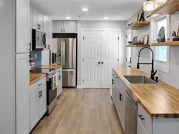 726 W Broadway Street — photo 10