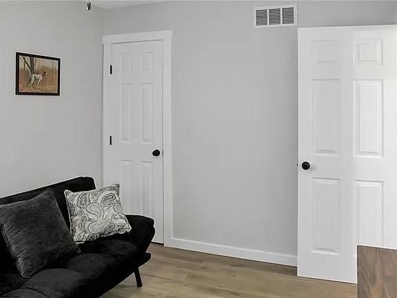 726 W Broadway Street — photo 16